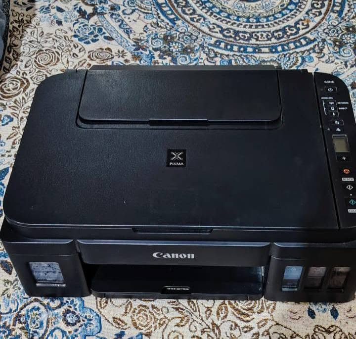 طابعة مستعملة
Canon pixma g3416

اصلية شغالة %100 شرط الفحص
السعر 180 الف

للتواصل ***********

نص مكتوب في الصور:
- طابعة مستعملة Canon PIXMA G3416 حالة ممتازة - مستعملة طابعة ذات علب حبر قابلة لإعادة الملء اتصال لاسلكي (Wi-Fi) السعر: 180,000 دينار عراقي فقط المواصفات دقة الطباعة: حتى 4800 × 1200 dpi تقنية الطباعة: رأسا طباعة FINE (أسود وألوان) سرعة الطباعة (أحادية): حوالى 8.8 صور/دقيقة سرعة الطباعة (ملونة): حوالى 5.0 صور/دقيقة مطبوعات بلا حدود: نعم (حتى A4) أحجام الورق المدعومة A4 Letter العنوان: ديالى للتواصل: ***********