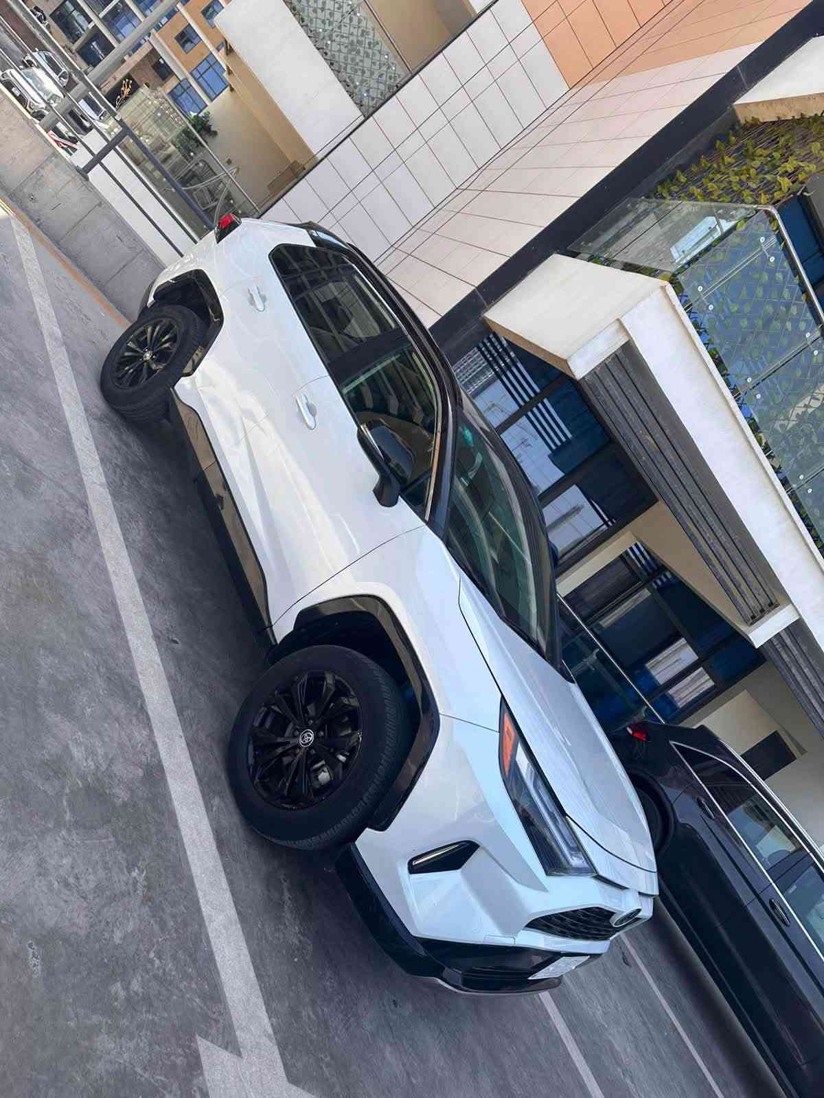 السلام عليكم اخوان
تو كلر Toyoata Rav4 hybird XSE 2023
المواصفات
1-بصمه ابواب
2-بصمه
3-فول تحكم ستيرن
4- تدفئة استيرن 
5-تدفئة كشنات
6-تبريد قطعتين
7- وضعيات قيادة
8-سايد بريك بصمة
9-ويل گب كروم
10-دخول ذكي
11-فتحه
12-باب خلفي كهرباء
رقم الشاصي jtme6rfv0pd537448
رقم بغداد الجديد هزه جديده كبل اتحول 
السياره ماشيه 28 الف ميل
السعر:230$ وبيه مجال
حادث السياره موجود بلمنشور وصار بيه صبغ جاملغ خلف السائق
صور السونار موجوده  
الموقع السياره : بغداد مجمع بوابة العراق
للاستفسار ***********
