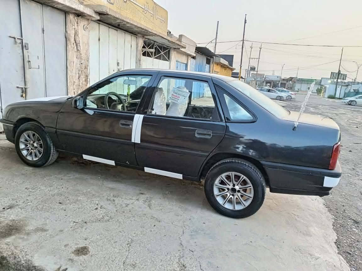 للبيع اوبل فيكترا 
موديل 1992 محرك 18كير عادي 
سنويه جديد 29 شرط تحويل 
سعر 38بي مجال 
***********
