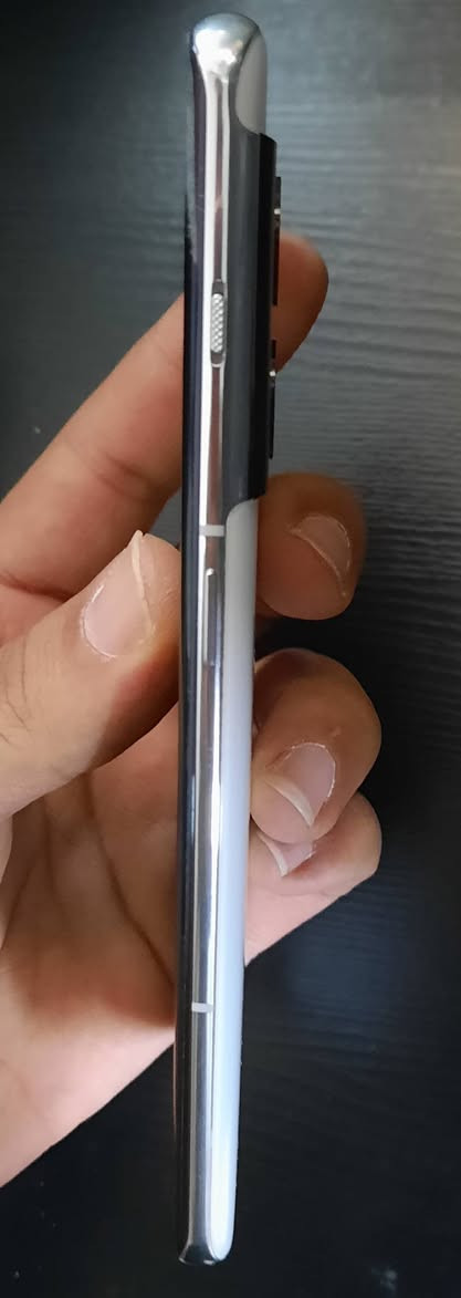 OnePlus 10 pro 5 G Dual sim
Rom 512 / Ram 24 / Oxygen Os 15  

جهاز نادر و جديد جداً بحالة الوكالة و بدون اي اضرار او شخوط . وياه سماعات ون بلص بدزر برو لون ابيض و شاحنة و گفرين ماركة نيلكن . 

مكاني الموصل ، الجاد بالشراء يتصل و اني بخدمته . توصيل ما عندي .  ***********
