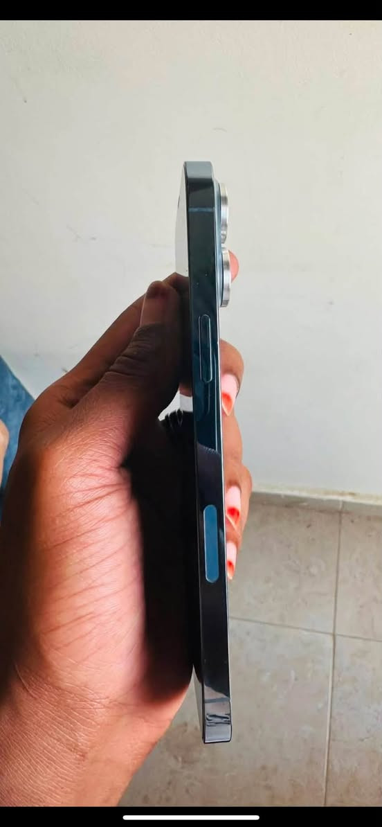 ايفون 13بروماكس وتر برو جهاز مال بيت بطاريه 79ذكره 256جهاز امريكي تك سيم شرط ما مفتوح سعر 775رقم الهاتف ***********ورقم الوتساب ***********
