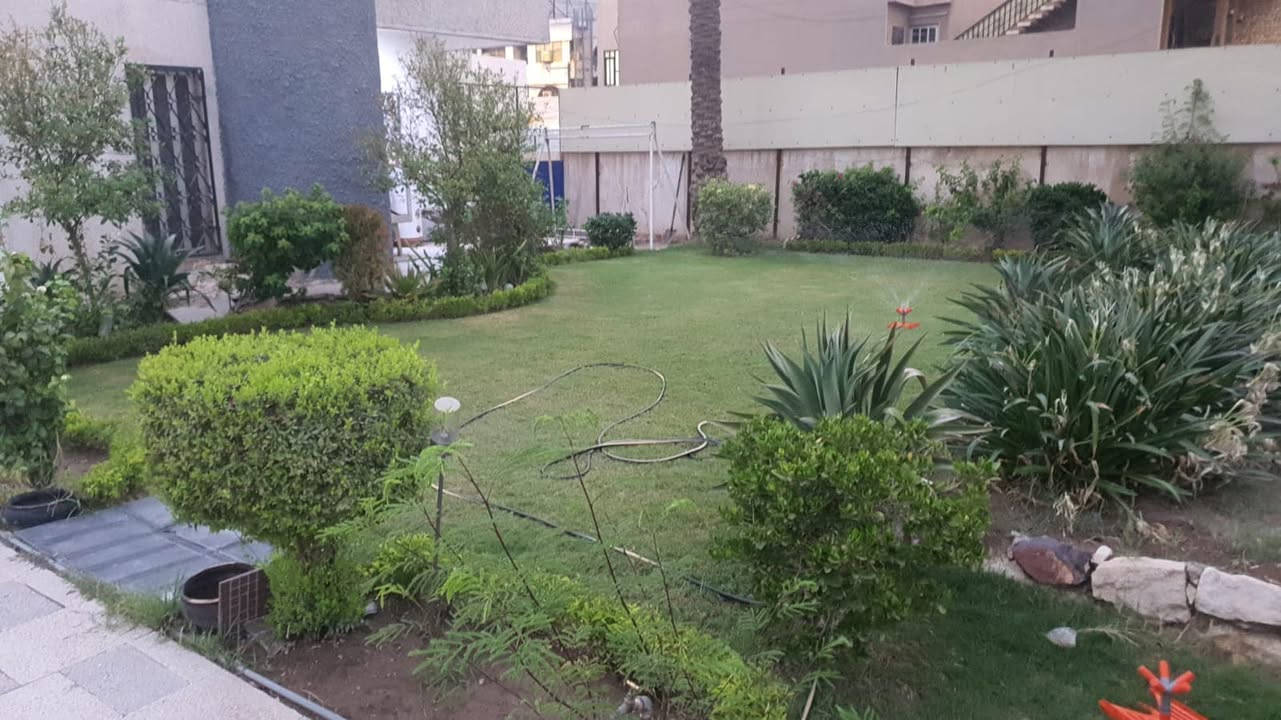 دار للايجار 600 م بغداد حي الجامعة الخارجية 
5 غرف نوم 
صالات 
خدمات 
الدار مجهز بالسبالت والكاونترات
كراج حديقة 
تجاري او سكني
***********
مكتب ركن الجامعة للعقار
