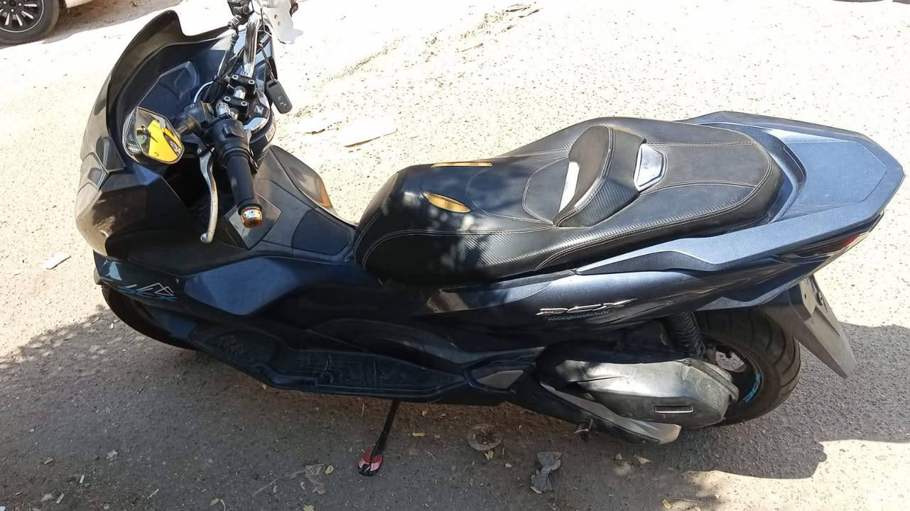 السلام وعليكم دراجه pcx جيل الرابع كوري 
للبيع السعر 15 وبيها مجال بسيط 
***********
العنوان بغداد حي القاهره 
ماشيه 26الف بغداد, العراق

