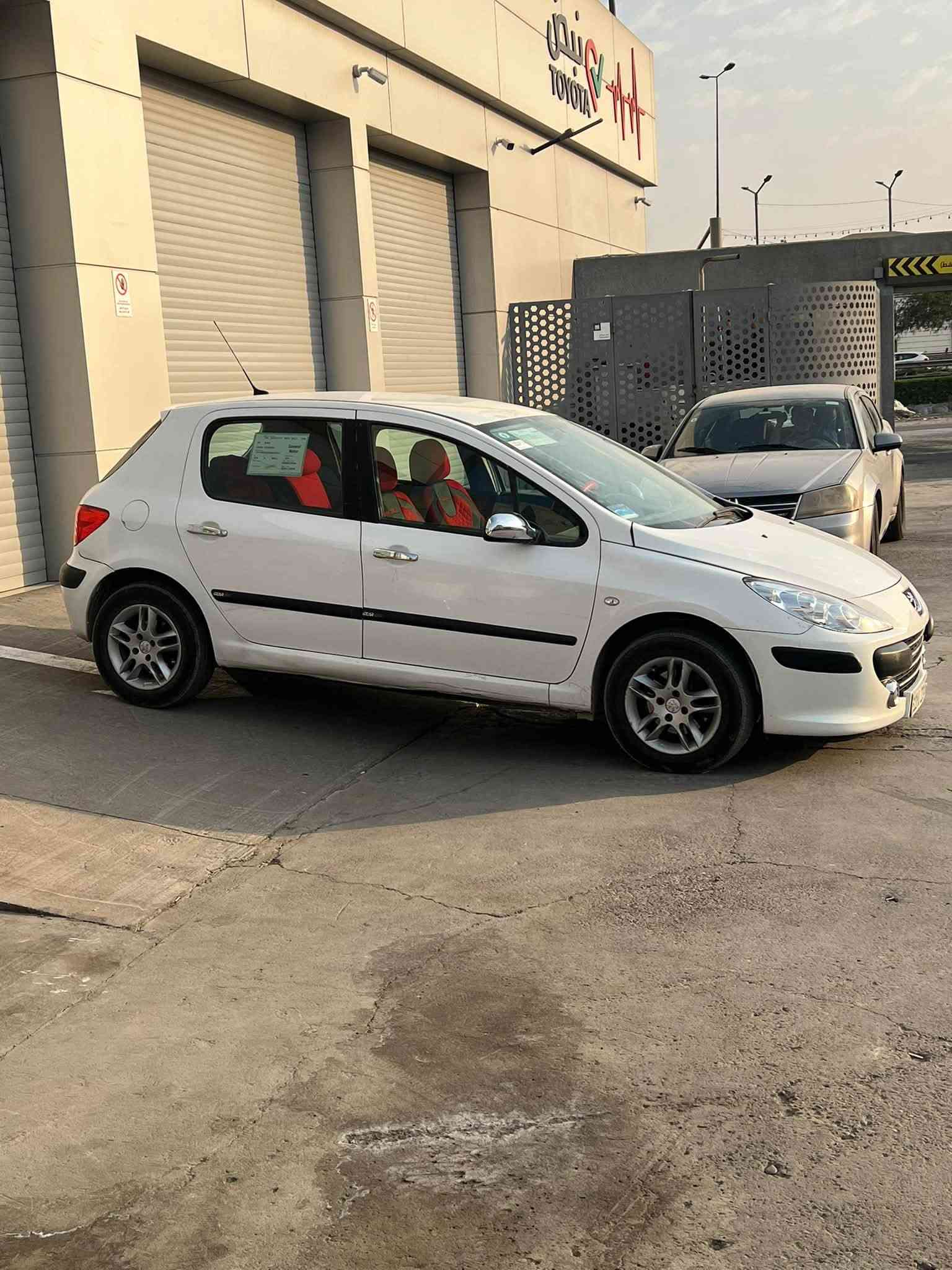 بيجو 2006 307
كاملة كير مكينة تبريد صدر تخم تاير كلة جديد ويل رياضي
سيارة نقص ما بيها رقم بغداد تحويل ثاني يوم 
السعر 55 بيها مجال بسيط 
بغداد الغزالية ***********

