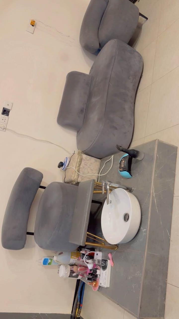 بدكير • كراسي • مجال بسيط
