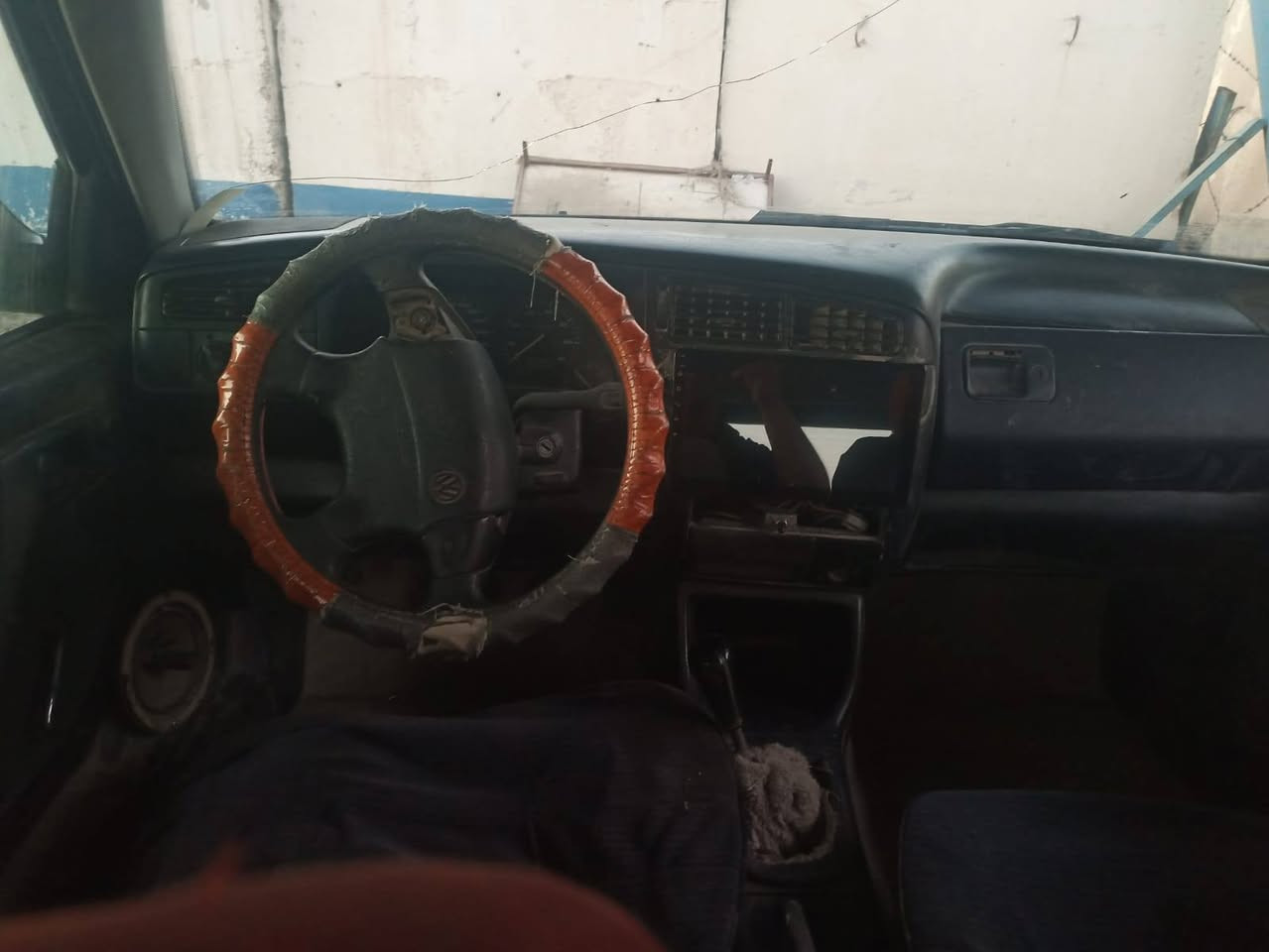 السلام عليكم كولف موديل 87 رقم انبار نكليزي سنويه ال 30 كير ومكينه كفاله كهربائيات شغاله الكشر شوفت عينك نضيف كلش السياره خير من الله تخم تاير نكره سلف مكاني الفلوجه السعر 21 وبيهة مجال ***********
