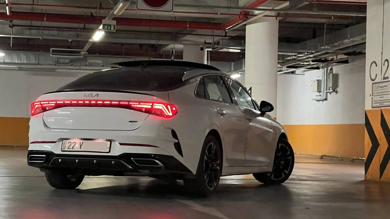 السلام عليكم ، للبيع كيا K5 2024 لون ابيض مواصفات GT_line محرك 1.6 توربو ماشيه 43 الف مايل 
السيارة رقم اربيل كلين تايتل حادثها دعامية خلفية فقط مكانين PDR صغار ، السيارة ليبل واحد ، رقم الشاصي وصور الحادث مرفقة 
مكان السيارة موصل ، السعر 🔥🔥 
للتواصل : *********** غير متواجد على الماسنجر
المواصفات ⬇️
🔴 فتحة سقف بانوراما 
🔴 كشنات جلد 
🔴 تحكم كشن كهرباء
🔴 تدفئة كشنات
🔴 تحديد مسار 
🔴 مثبت سرعة
🔴 قيادة آلية 
🔴 رادار مانع تصادم 
🔴 رادار نقطعة عمياء 
🔴 لايتات ليد
🔴 بروجكتر ليد
🔴 اشاير بلمري 
🔴 انظمة قيادة 
🔴 طخم تايرات جديد 
🔴 شاشة جبيرة 
وبعد معروفة مواصفات ال GT_line

نص مكتوب في الصور:
- iQ
- 000-40406836 - 09/26/2024 - IAA Inc. BidFax.info