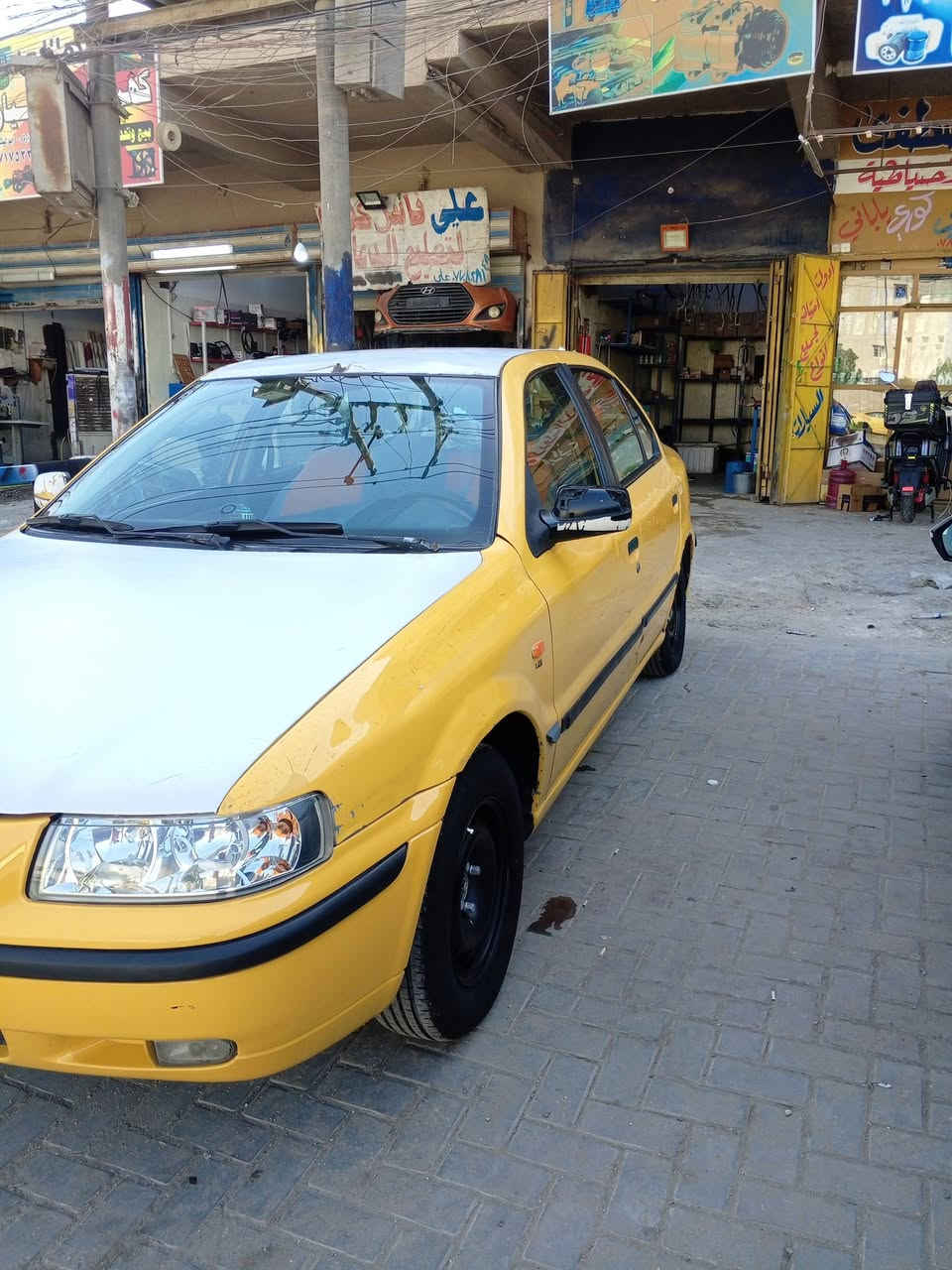 سلام عليكم سيارة سمند موديل10 دشبول اسود  مابيهة لاضربة لا صبغ مصفرة هيئة وغرامة مصفرة باتري جديد تخم تاير جديد مكينة. فرنسي  جديدة كير جديد ارقم جدد رقم بغداد   سنوية بسمي تنتهي بل 20031. بيهة لايت زنون سعر 27 وبيهة مجال قليل المكان بغداد دورة ابدشير رقمي ‏‪***********‬‏
