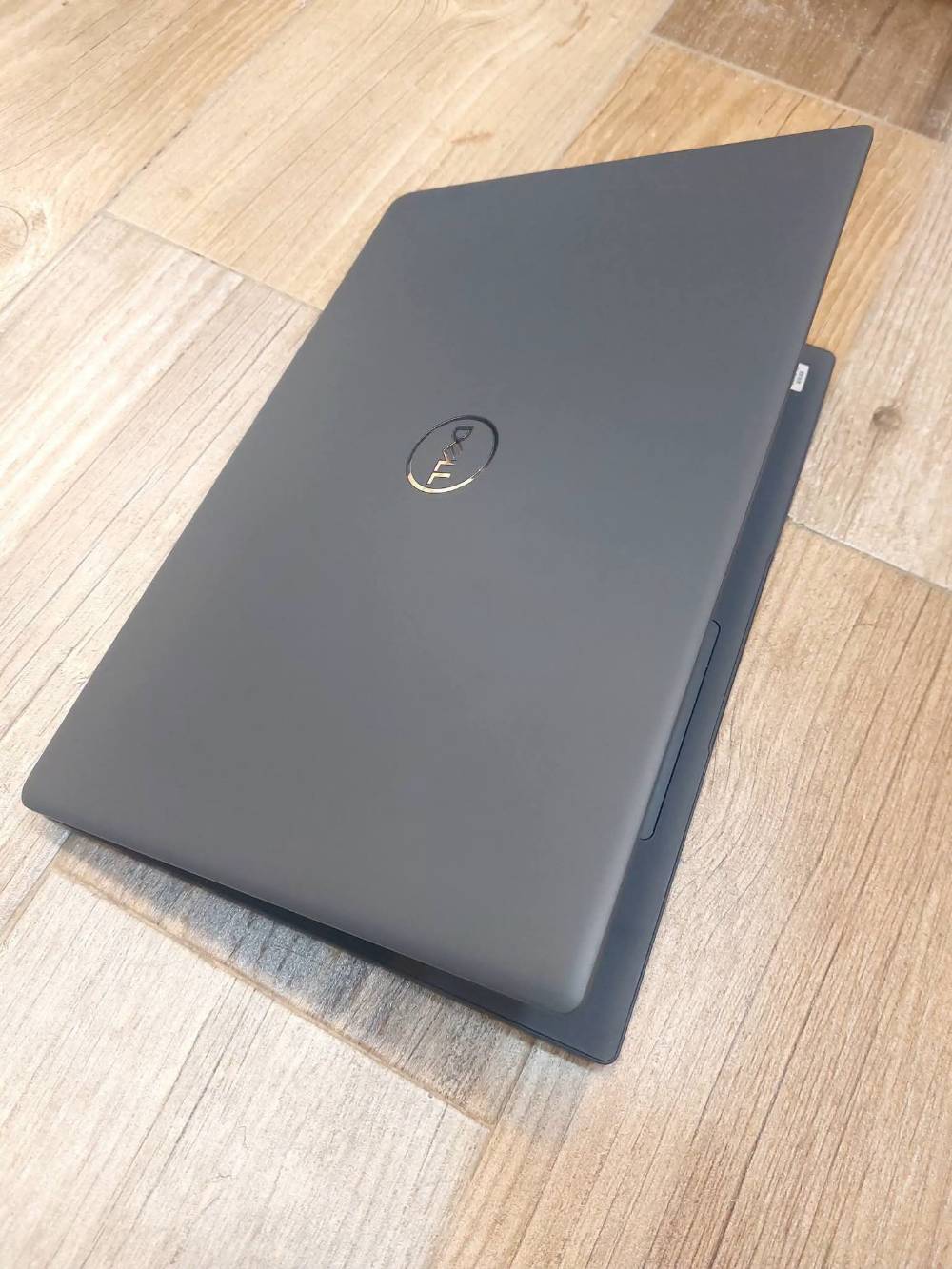 ديل Latitude 3510 • جيل عاشر • 15.6 FHD