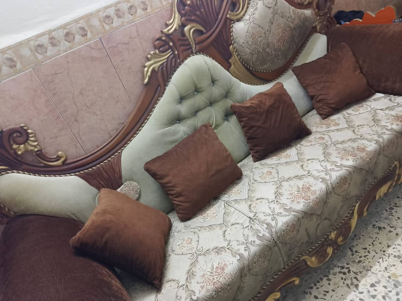 سلام عليكم مكلف بالنشر قنفات للبيع للاستفسار على هذا الرقم *********** واتساب
