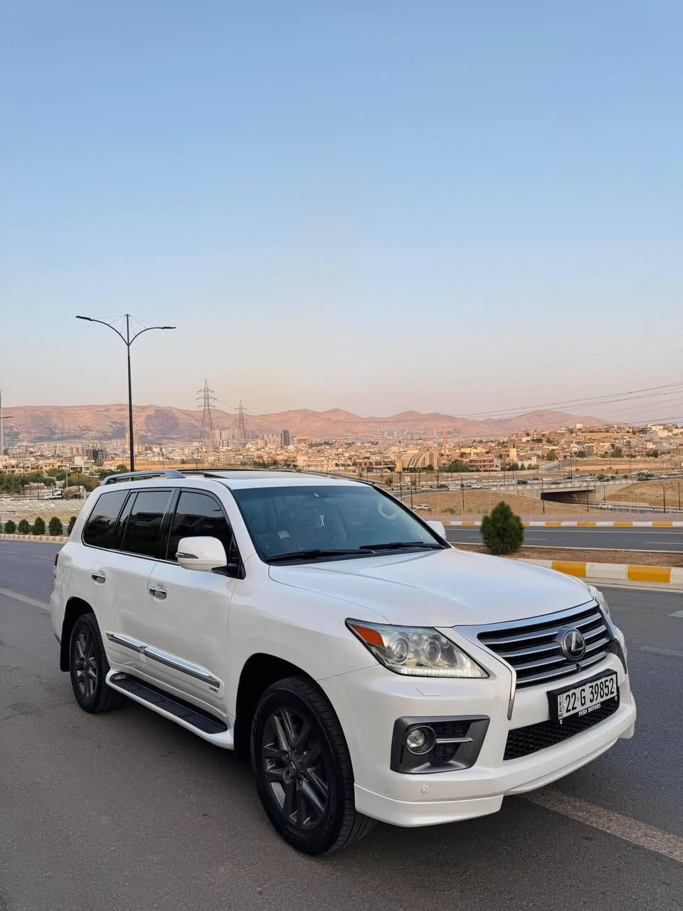 ليكزز  2014   خليجي  بريمى   فول  مواسفات LX 570
اللَّهُمَّ صَلِّ عَلَى مُحَمَّدٍ وَعَلَى آل مُحَمَّدٍ
ارخص سعر و انظف سيارة 📦📦📦
سعر ٣٧٧ ورقە
ليگزز   2014    بريم  اصل  داخل  مشمشی 
 سياره (٦ ) كوشنات كهرباي (٤ ) دگم
سياره (8) ايرباكات  ٣شاشات
بدون صبغ   كفاله عامه بشرط سونار
سياره ماشيه    ١٣٥٠٠٠ الف كيلومتر حقيقي
4 اطارات و ويل جديد شريكه 
سياره محرك و الكير بشرت مامفتوح جديد جديد
سياره حيل نظيفه كلشي علي بلادي  كل غراض بلادي موجودة
مواصفات
(بصمه .. الانزلاق .. كشن جلد  .. ثلاجه ..  زينون . .. نيظام ايكو .. كوشنات تبريد و تدفية .. رادار
.. ستيرن كهربائى سندوق شفط .. جكات .
تشغيل عن بعد ..  باب بصمه )
(سیارة سنوية هذة براد جديدة)
 اليوم ثاني تحويل  حاظر مباشر
 رقم /[ *********** ]
 سياره داخل / سليمانيه السليمانية, العراق
