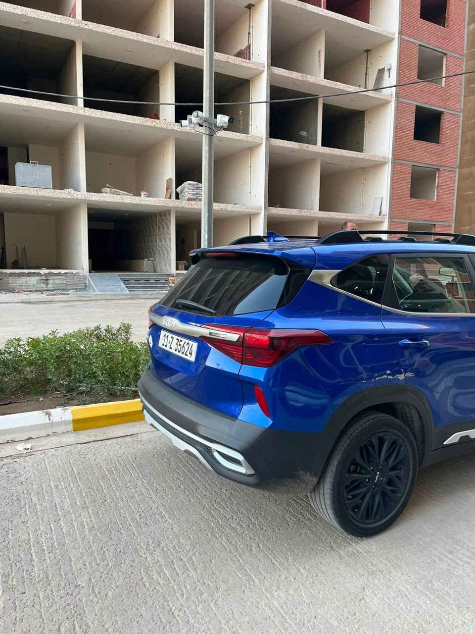 السلام عليكم 

كيا سليتوس كوديل 2023 وارد امريكي ضربتها عكس السايق بنيد وجاملغ ايمن والسيارة ب اسمي ماشية 53 الف مكاني بغداد الكرخ السعر 135$ وترهم مراوس حسب القناعة الرقم للتواصل *********** للاتصال او واتساب بغداد, العراق

