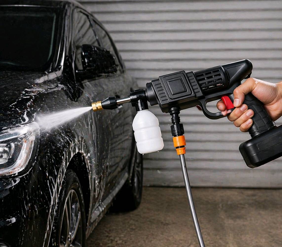 🚿✨ نظافة سريعة وسهلة!

محمول وخفيف ⚡، ضغط 150 بار 💪
بطارية 48 فولت 🔋، مقاوم للماء 💧
فوهات متعددة ورغوة سريعة 🎯
حقيبة حمل لكل الملحقات 🎒