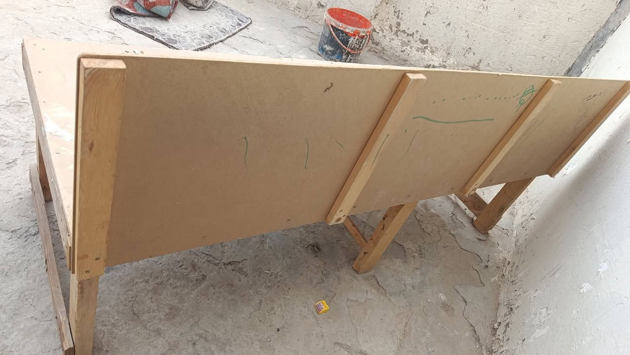 جربايه • طاولة • ديكور