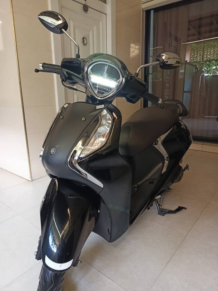 دراجه ياماها 2024.
-ماشيه فقط 2,600KM.
-حجم المكينه 125CC.
-المواصفات:-
-نضامECO اقتصادي
-نضام ABS. 
-الاضائه LED. 
-استاند كهربائي. 
-عداد كيلو متر لدورة الدهن . 
-عداد السرعه الكتروني. 
-كيج البنزين الكتروني. 
-نضام اطفاء ذاتي للترفك لايت. 
-السعر (18) ورقه

-العنوان :- اربيل_فرمانبران.
-رقم الهاتف:-***********./ *********** أربيل, العراق
