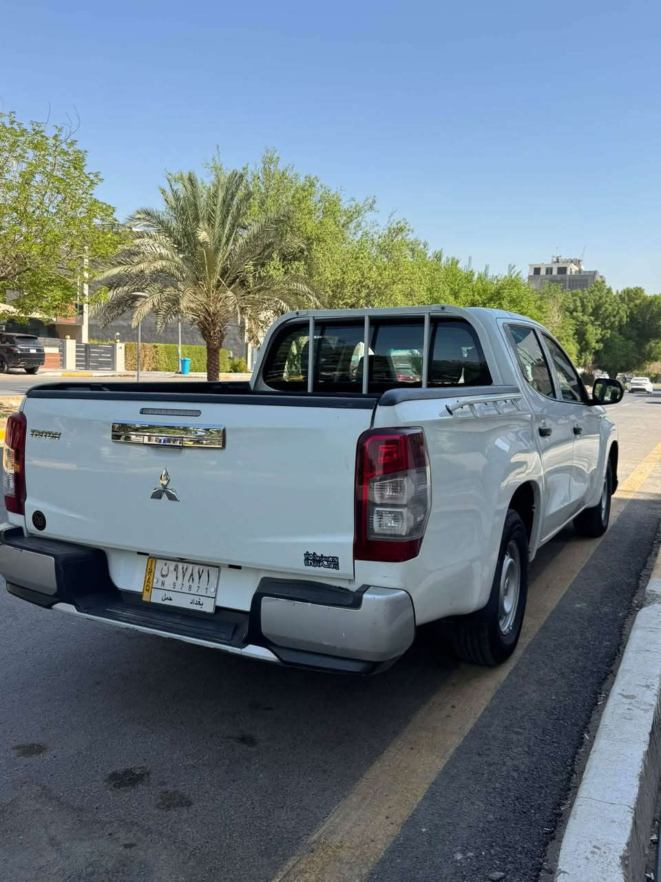 السلام عليكم 
للبيع مسيبوشي بيك اب L200 
تو ويل ناصي السياره خليجية 
كير عادي
موديل 2019 
رقم بغداد بأسمي 
السياره جاهزه اي نقص مابيها 
السعر: 140 ورقة 
***********
مكان السياره بغداد اليرموك
