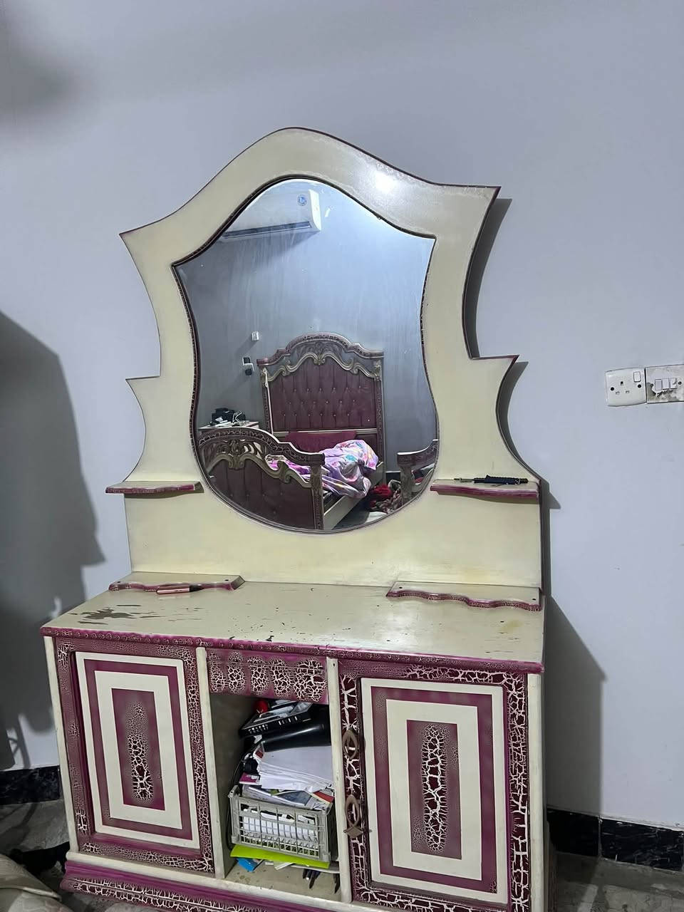 غرفتين نوم • ديوان ١٠ مقاعد • نظيف جداً