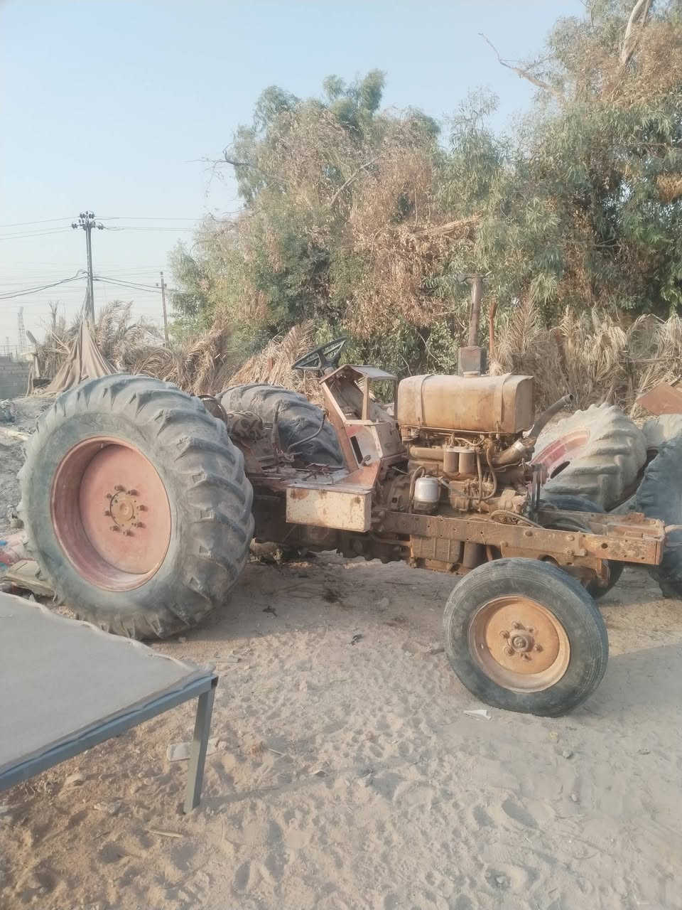 سلام عليكم متاح عنتر 80 محرك بي تبخير قليل باور ستيرن دنفص بدون راديتر وبدون سلف بدون دينمو كير واكسن هيدروليك شرط عنوان نجف  التفاصيل اتصل  ***********
