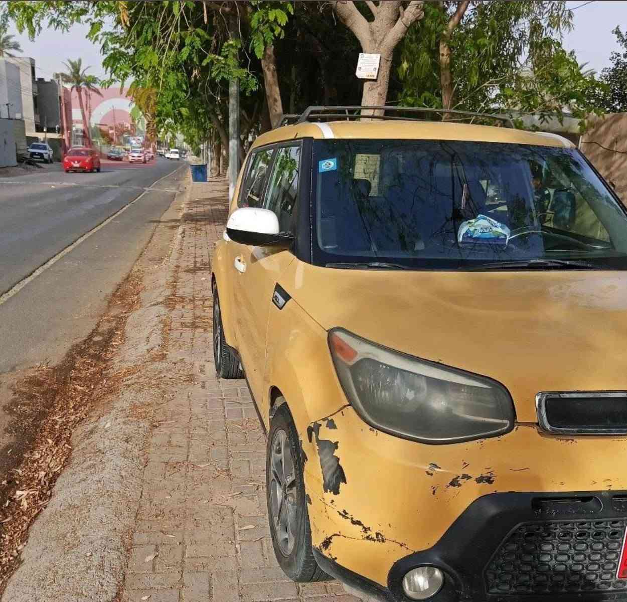 السلام عليكم 🌹
كيا صول Kia Soul🌹 
مديل2015🌹
للبيع او المراوس🌹
وارد امريكي 🌹
حادث جاملغ امامي 🌹
وبالعراق ضربه خفيفه بالصندوق🌹 
السياره مكفوله من الضربه القويه والكص لغود شواصي🌹 مكفولات 🌹
رقم انكليزي بغداد🌹 
محرك1600gdi🌹
السياره بيها تنقيص ابيعلك كايمه🌹
كير عادي6نمر🌹
مواصفات 🌹
كامره
بلوتوث
تحكم استيرن
العنوان بغداد 🌹
رقم الهاتف ***********
0️⃣7️⃣7️⃣1️⃣9️⃣3️⃣8️⃣5️⃣3️⃣9️⃣5️⃣بي واتساب
السعر78وبي مجال للطيبين🌹 بغداد, العراق

نص مكتوب في الصور:
- 11 S IQ CARS
- iQ