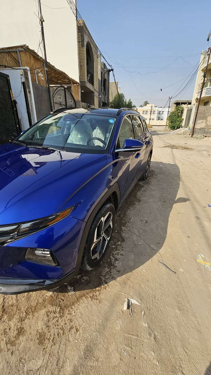 🚘 توكسان 2023 VIP – أعلى فئة | أوتو بارك
🔥 فول مواصفات
🇺🇸 حادث أمريكا – الصور مرفقة بالمنشور
📍 ماشية 55 ألف كم وقابلة للزيادة
💰 السعر: 220 ورقة 

⭐ أبرز المواصفات:

• محرك 4 سلندر 2.5 لتر – 187 حصان
• كير أوتوماتيك 8 سرعات رياضي
• قيادة ذاتية + تحديد مسار
• 🚗 تحكم بالسيارة بالريموت: تقدم وعودة للأمام والخلف
• إيقاف ذاتي بالازدحامات + Auto Hold
• رادارات أمامية وجانبية وخلفية مع توقف ذاتي
• كاميرات 360° + حساسات أمامية وخلفية
• تشغيل عن بُعد
• بصمة أبواب وصندوق
• بانوراما كاملة بطول السيارة
• شفتات رياضية + تحكمات كاملة بالستيرن
• داخلية جلد رصاصي
• كشنات أمامية تبريد وتدفئة وكهرباء
• تدفئة الكشنات الخلفية + تدفئة الستيرن
• كيجات إلكترونية + فتح/غلق الصندوق
• كير لمس
• 4 وضعيات قيادة
• إضاءة داخلية متعددة الألوان
• LED خارجي + منظومة زينون كاملة
• ويل 19 إنج

🔧 الإضافات:

• نانو سيراميك Sonax
• تايرات أمريكية – ضمان 3 سنوات
• أرضيات لورس التركية – ضمان سنة
• دسكات Double Link أمامي وخلفي – ضمان 40 ألف كم

⚠️ النواقص:

بوابات تحكم الهواء أسفل الراديتر، دكمة فتح الصندوق، ماطور جامة الراكب،قطعة بلاستك بالباب مال جنطة، كلوب اشارة يسرا
تم تبديل البانوراما بأصلية وكالة بعد سقوط حصى عليها.
النواقص تحسب من السعر.

📍 بغداد – الصابيات
📞 ***********
الرقم باسم البائع، والتحويل باليوم الثاني.
