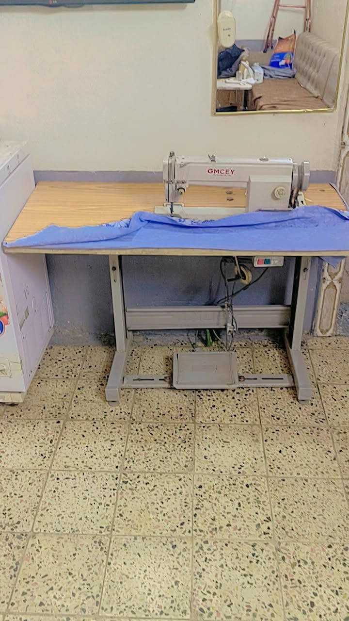 السلام عليكم مكينة للبيع اسمهة
GMCEY 

نضيفة مامستعملة قليل مال بيت اخت الجديدة 

الاتصال علا الرقم {***********}واتساب

السعر خاص ✓
