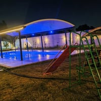 متوفر مزرعه يوم الاربعاء والخميس والجمعة  قرب مطار بغداد للتفاصيل ٠٧٧٢...