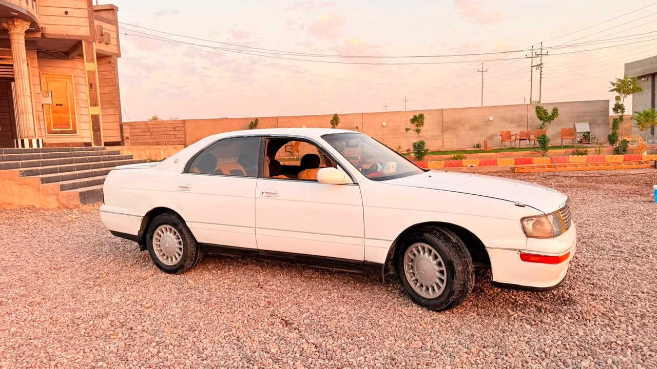 كراون بطه
 موديل 1992
رقم نينوى
صدر جديد
داخل غرفتها جديده
تواير جدد
باتري جديد
السعر 45 للاستفسار اتصل ***********
