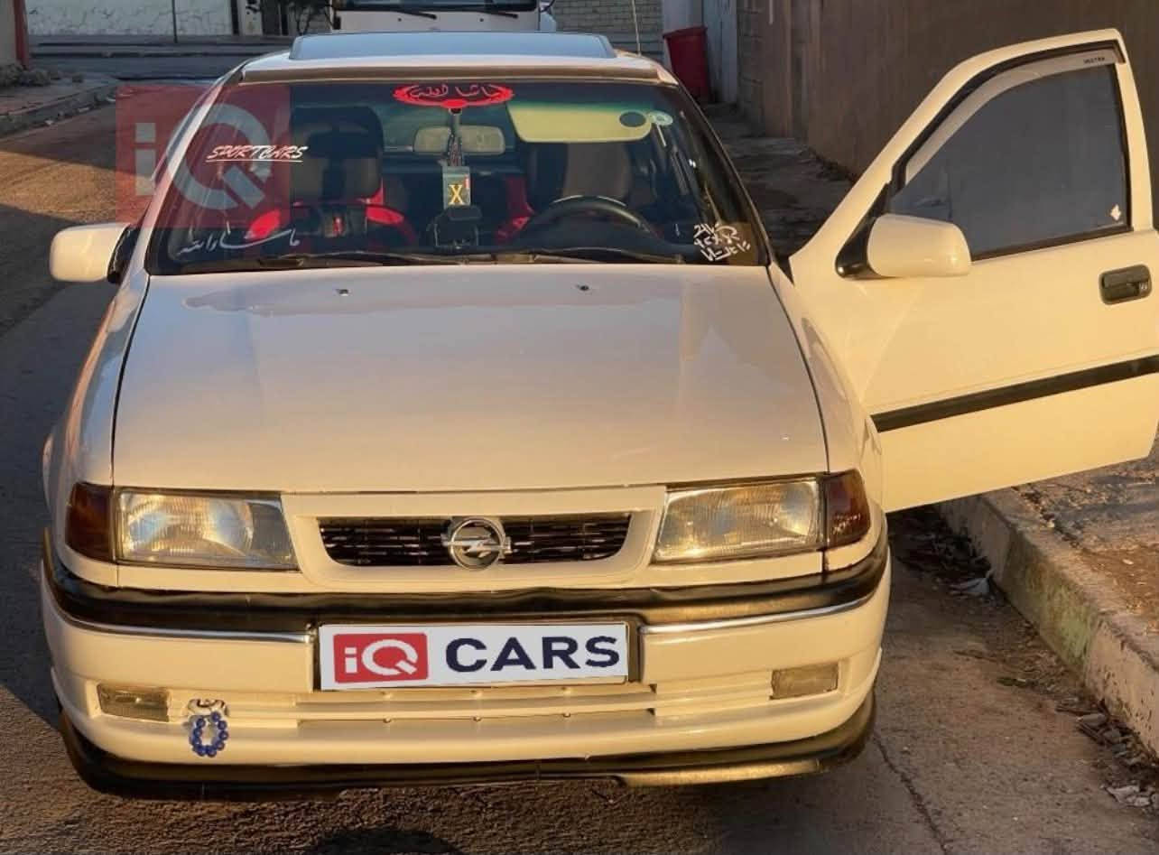 للبيع
محرك نيسان صني تبريد تدفيه سياره جهزا
هزه فحص جديد كربون بنزين بيها
موديل 1992 
 
سعر 50$ 
 ***********
***********
بيه وتساب

نص مكتوب في الصور:
- iQ
- iQ CARS