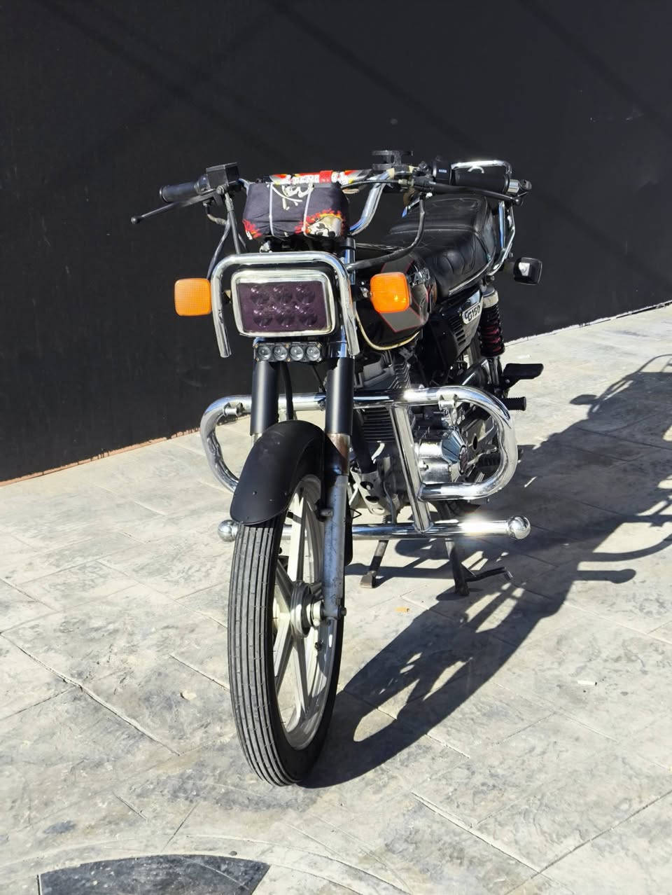 #للبيع
بارت ايمني عقاد 9999 محرك 150cc كله شغال من الرماش للسلف ما ناقصو برغي سعر 425$ دولار او 650 الف لا غبار عليه نكرة سلف واطلع 
عنوان عنكاوه تواصل ***********
