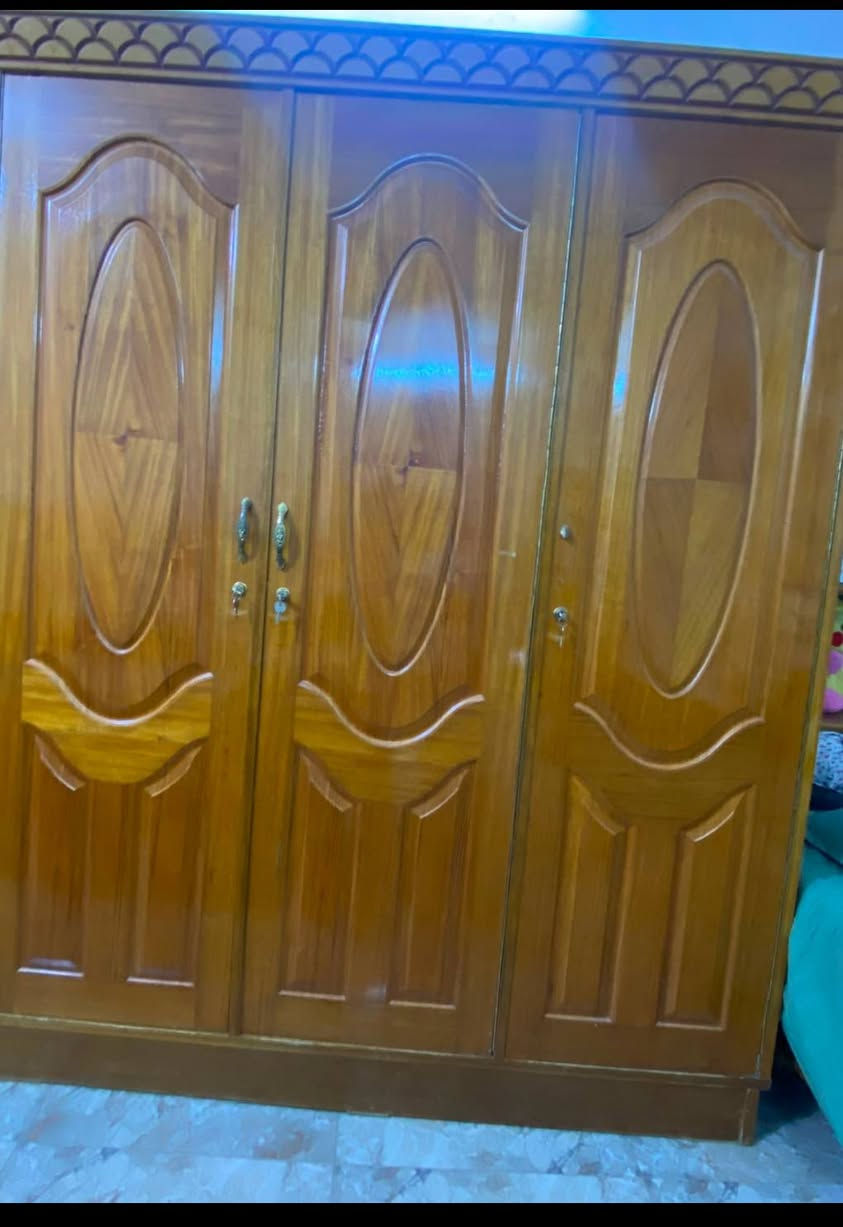 غراض للبيع اي استفسار اتصل بنا على الارقام التاليه ***********
