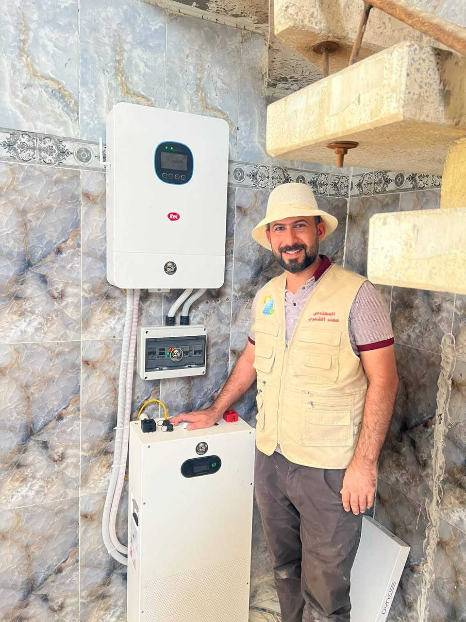 إنجاز جديد من النور لمشاريع الطاقة الشمسية  

تم تنفيذ منظومة طاقة شمسية بقدرة: في بغداد الزعفرانية 
☀️  25 أمبير نهاري + 20 أمبير ليلي

🔧 مكونات المنظومة:
⚡ انفيرتر Itel 8kw عالي الكفاءة
🔋 بطاريات Dyness سعة 16 كيلو عدد 1
☀️ ألواح jlNko 725wعالية الأداء

💡 المنظومة مصممة لتوفير استقرار عالي بالطاقة مع اعتماد كامل على أفضل المكونات العالمية لضمان الأداء والاستمرارية.

📈 جودة، كفاءة، واعتمادية… هذا هو شعارنا بكل مشروع ننفذه.

م مهند الشمري ***********
*********** موقعنا واسط قضاء العزيزية مقابل مركز الشرطة
