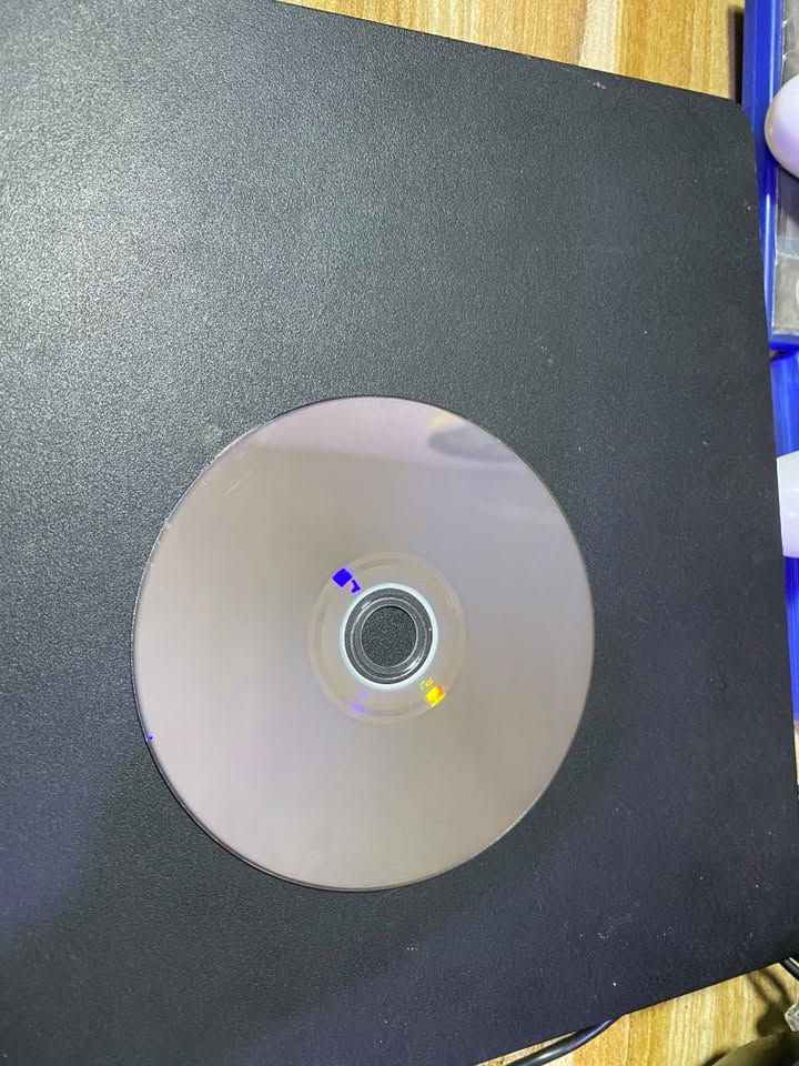 بلي فور سلم
ذاكره/500كيكا 

الالعاب/ذي كراو 2/باتل فيلد V

يده واحده 

وكيبل ال بلي فقط اصلي 

ولبلي نضيف و لوك ستيكر  موضح بل صور 

الرقم / ***********

