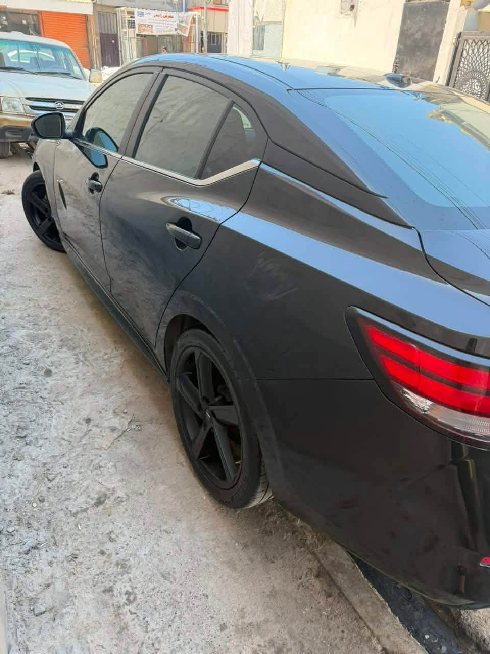 سلاوی خوای گەورەتان لێبێ Nissan Sentra SR mdnight 2023 فول مواسەفات بەس سلایت نییە ماوەی ڕۆیشتنەکەی ٣٠ مایل سەیارەکە ڕەشی قەترانە رەقم سەنەوی هەموو شتێکی تازەیە سەیارە بێ قەپ و قۆپە دوو جێی بچکی  تەعدیلە رەسمی حادیسەکەی دانراوە ئیرباگ بەس سوکان چار تایەی تازەی لە ژێرە تەحوی لو وەکالەی بە شەرت سەیارەکە ڕەقم دهۆکە رەقەمەی تازەیە شوێن هەولیر   نرخی ١٣٨ توزیک مەجال بۆ زانیاری زیاتر پەیوەندی بەم ژمارەیەوە بکە *********** أربيل, العراق
