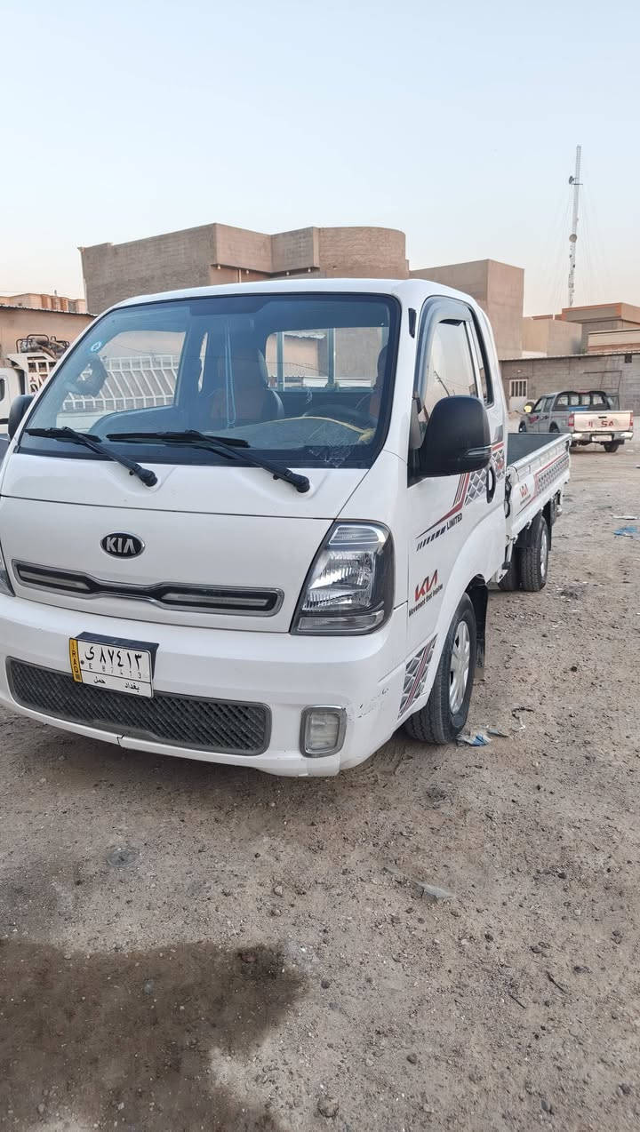 سلام عليكم
للبيع كيا  حمل
موديل   22
رقم بغداد تحويل ثاني يوم
محرك كير كفاله 
ماشيه 120
تخم تاير جديد 
السعر،     139 بي مجال 
العنوان الانبار عامريه 
***********
***********
