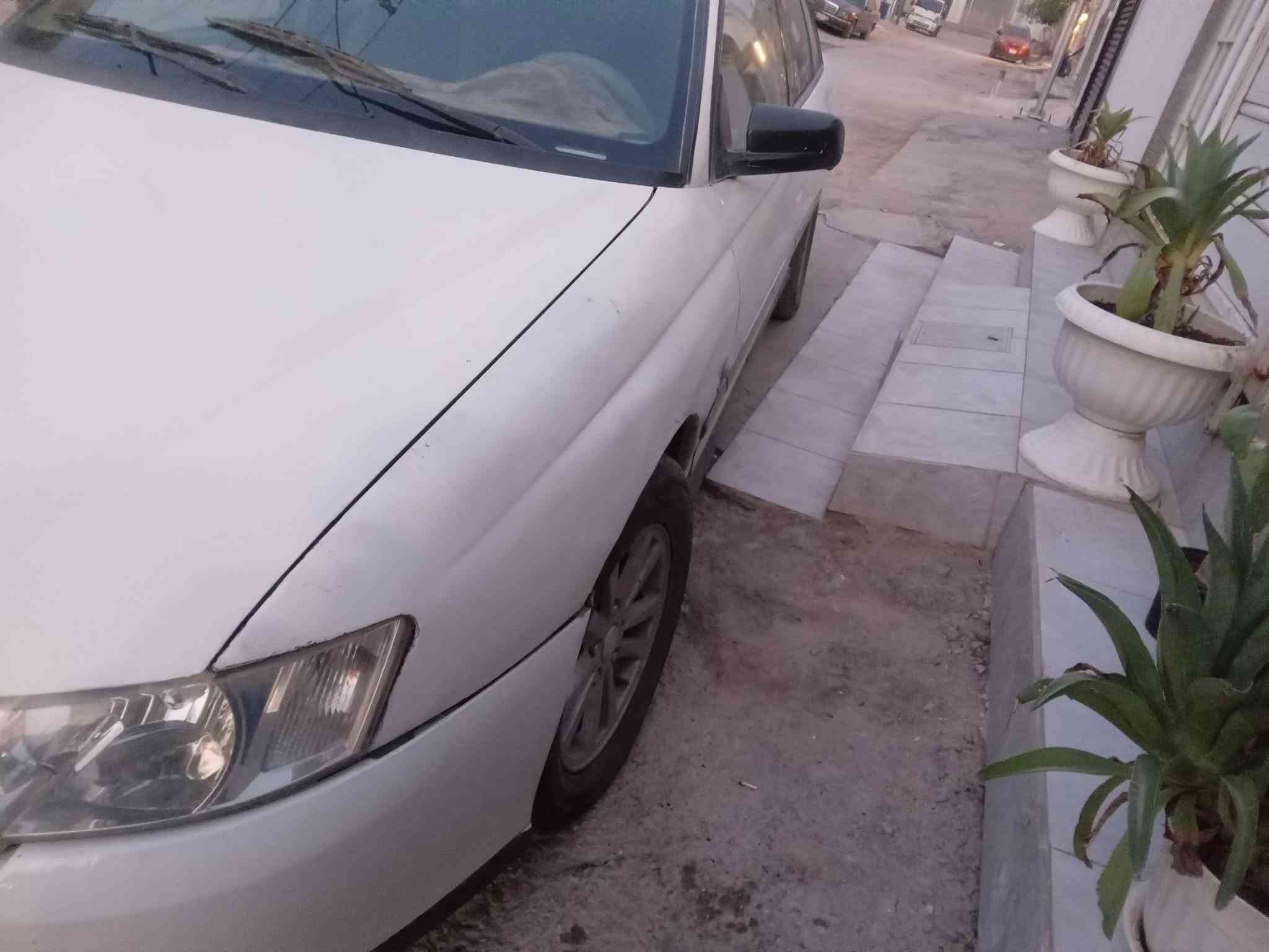 لومينا مزاد وزارة الداخلية ٢٠٠٤ جاهزة تبريد تخم تاير كهربائيات ***********
