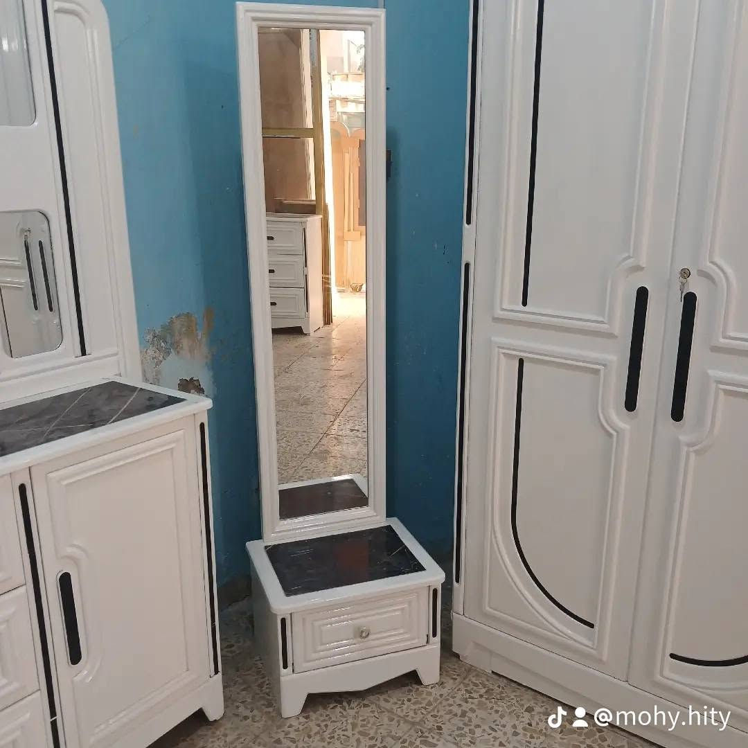 ✅2.250مليونين  🔴نجارة عراقية 100‎%‎ درجة  اولى  > تتكون من 11 قطعه          ✨مجمع الحاج صالح للاثاث العراقي ✨✅ اناره بلسرير 3 الوان متغير ✅✅وجه الكنتور خشب MDF11 ملم ✅داخل الكنتور صاج طبيعي 4ملم✅الظهر جرجوبة شد براغي ✅القاعدة الارضية للكنتوروالزاويه بلوك صاج ✅السقف للكنتورً والزاويه بلوك صاج ✅ارتفاع الكنتور255سم ✅عرض  الكنتور320 سم✅عرض الكنتور مع زاوية الملابس435 سم ✅شازلون خزان✅طابورية جلوس اضافية ✅اناره بلسرير متغير 3 الوان                     🔴السعر 2.250  فقط 🔴🔻 العنوان :  * الانبار . هيت. حي المعلمين 
***********
***********
