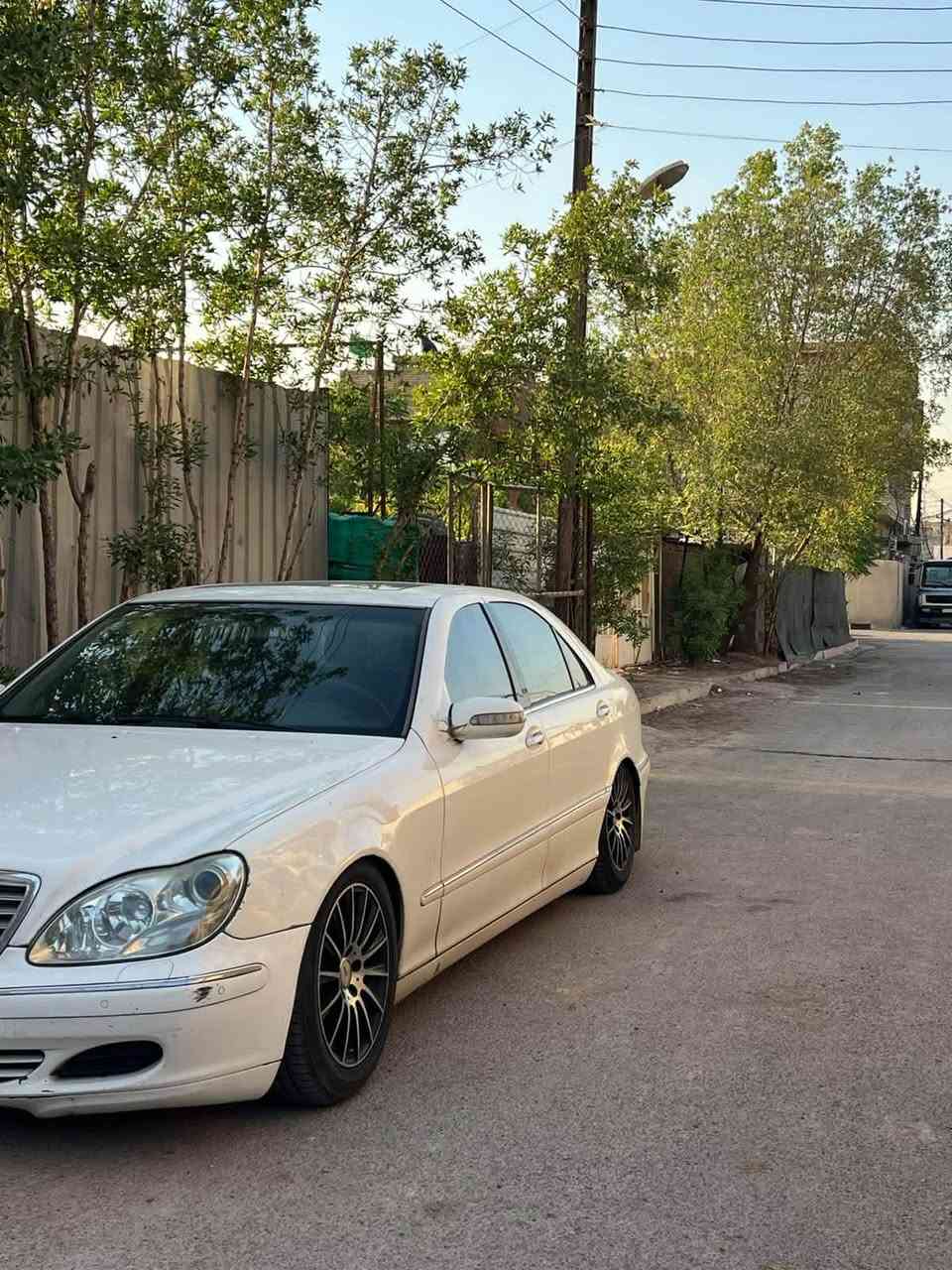 سلام عليكم للبيع او مراوس حسب القناعه
مارسدس غواصه s550 باب طويله
رقم سليمانيه بسمي تحويل ثاني يوم سياره كير مكينه جديده تبريد كله جديد خير من الله مواصفاته معروفه فول السياره غرفته نظيفه سياره  حداديته 50‎%‎  
بيه صبغ قطع أبيع حزام بدون حادث او قص 
للاستفسار ***********
السعر $ 128. وبيه مجال للشراي
