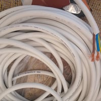 كيبل  فلكس  3×4ملم طول 28متر جديد ما مستخدم ابد العنوان بغداد  البلديا...