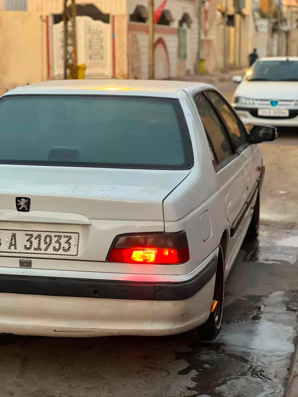 السلام عليكم للبيع بيجو بارص مديل 13 رقم بصره الجديد كفاله من الضربه ومن التبديل  فقط صبغ  تبريد ثلج مكينه جديده وكير شرط لان تنقيص ولا تبخير  طخم تاير وحداده ومشط  جدد  طخم نوزلات وبلكلات ايساكو اصلي مسويله ادامه السياره حتى اكلوب الجك ما مشتغل  شرط حماوه وي التبريد ربع غرفته نضيفه بجم كله زنون سستم سماعات نصبته تخبل السياره  السعر 40 وبيه مجال اتصل وتدلل مكاني بصره ***********
