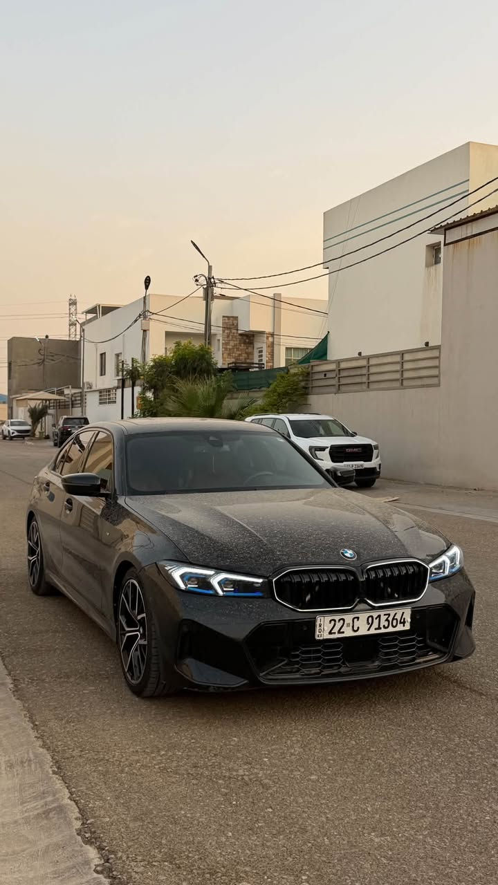 🔥 BMW 330i M-Package | موديل 2022 🔥
🇺🇸 وارد أمريكي | صفر مسج | جاهزة من كلشي

🚘 المواصفات والتجهيزات:
• M-Package كامل 🔥
• محرك 2.0 لتر TwinPower Turbo
• 4 سلندر — 255 حصان
• گير أوتوماتيك 8 سرعات
• دفع خلفي RWD
• بصمة + كارت
• دخول وتشغيل ذكي
• LED داخلي Ambient Lighting
• لايت داخلي متحرك وذكي ✨
• Adaptive LED أمامي يتحرك ويا الستيرن
• لايت ترحيبي عند الاقتراب من السيارة
• حساسات أمامية + خلفية + جانبية
• رادارات
• كاميرات 360°
• Parking Assistant
• فتح الشنطة بالدوسة
• مقاعد جلد
• ستيرن M Sport
• عدادات رقمية
• شاشة وسطية
• Apple CarPlay / Android Auto
• مرايات كهربائية وطي كهربائي
• وياله M Sport
• نظام صوتي
• أنظمة أمان ومساعدة متعددة

🛠️ حالة السيارة:
• الضرر ربع بنيد فقط
• بدون دواخل
• جاملغ مبدل بلادي نفس اللون
• السيارة صفر مسج وجاهزة من كلشي

📋 التسجيل:
• رقم أربيل مداور أو وكالة حسب طلب المشتري

📍 مكان السيارة: بغداد

🔑 رقم الشاصي:
3MW5R1J04N8C62727

💰 السعر: 278 ورقة

📞 ***********
