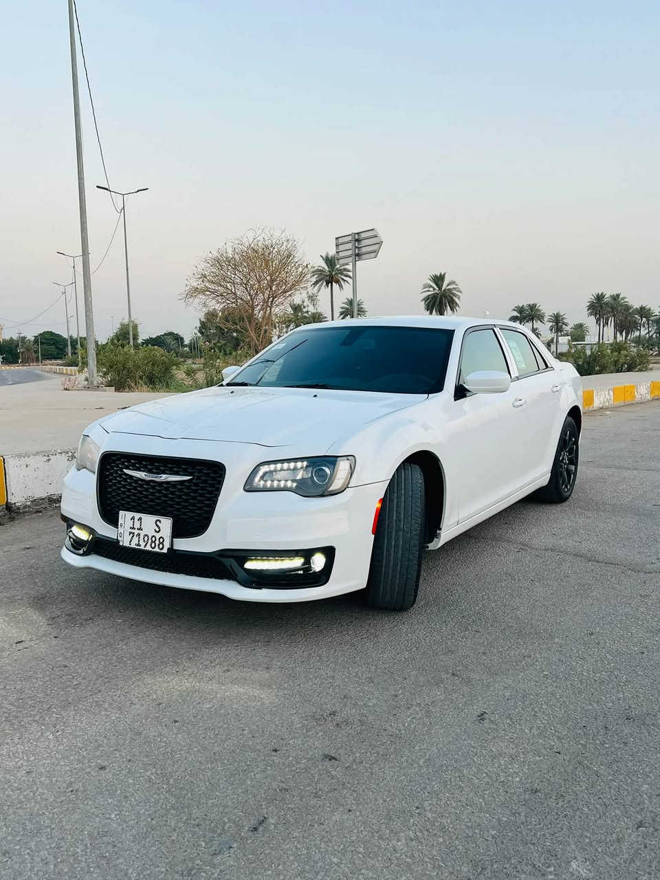 سلام وعليكم اوباما c300موديل 2020اصل رقم بغداد بسمي سنويه وهزه جديده سياره Sجديده مال بيت ما مشتغله كفاله مكينه كير حداديه تايرات باتري جديد شاده غرفته جديده ماشيه 127بيه جاملغ صبغ فقط بدون تبديل سياره مال جناي السعر 235وبيه مجال  ***********
