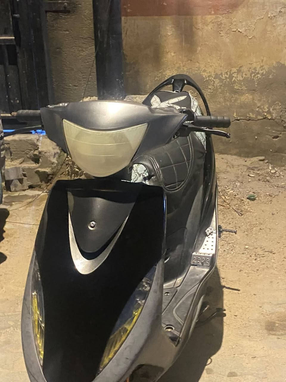 دراجة ماكس عدله للبيع او المراوس حسب لقناعه نضافه 100/100 كلشي شغال بيها ما نقصها ايشي كلشي ع وضع لبلاد ما مفتوحه ولا واصل درنفيس لمكينه مصارلها هواي من طالعه من الرنما دراجه حلوه ومكفوله رايدها 850 وبيها مجال لتواصل واتس***********
