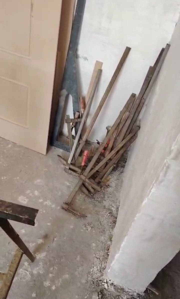 غراض معمل نجاره
للبيع مكينه سوريه
منشار عمل 
دريلات كتر فريزه كمبريسر فخات معمل كامل
مكاني تاجي باب الاول
*********** واتساب

نص مكتوب في الصور:
- ١١:١٣ ١١/٠٩/٢٠٢٦
- ۱۲:۵۲ ۱۴۰۱/۰۹/۲۰
- ١٢:٥٣ ١١/٠٩/٢٠٢٦