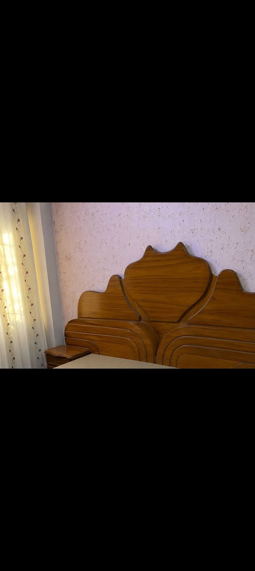 غرفه 6 ابواب ملحق خشب ثقيل السعر 300- الشراي فقط يتصل ***********-‏‪***********‬‏ وادي حجر
