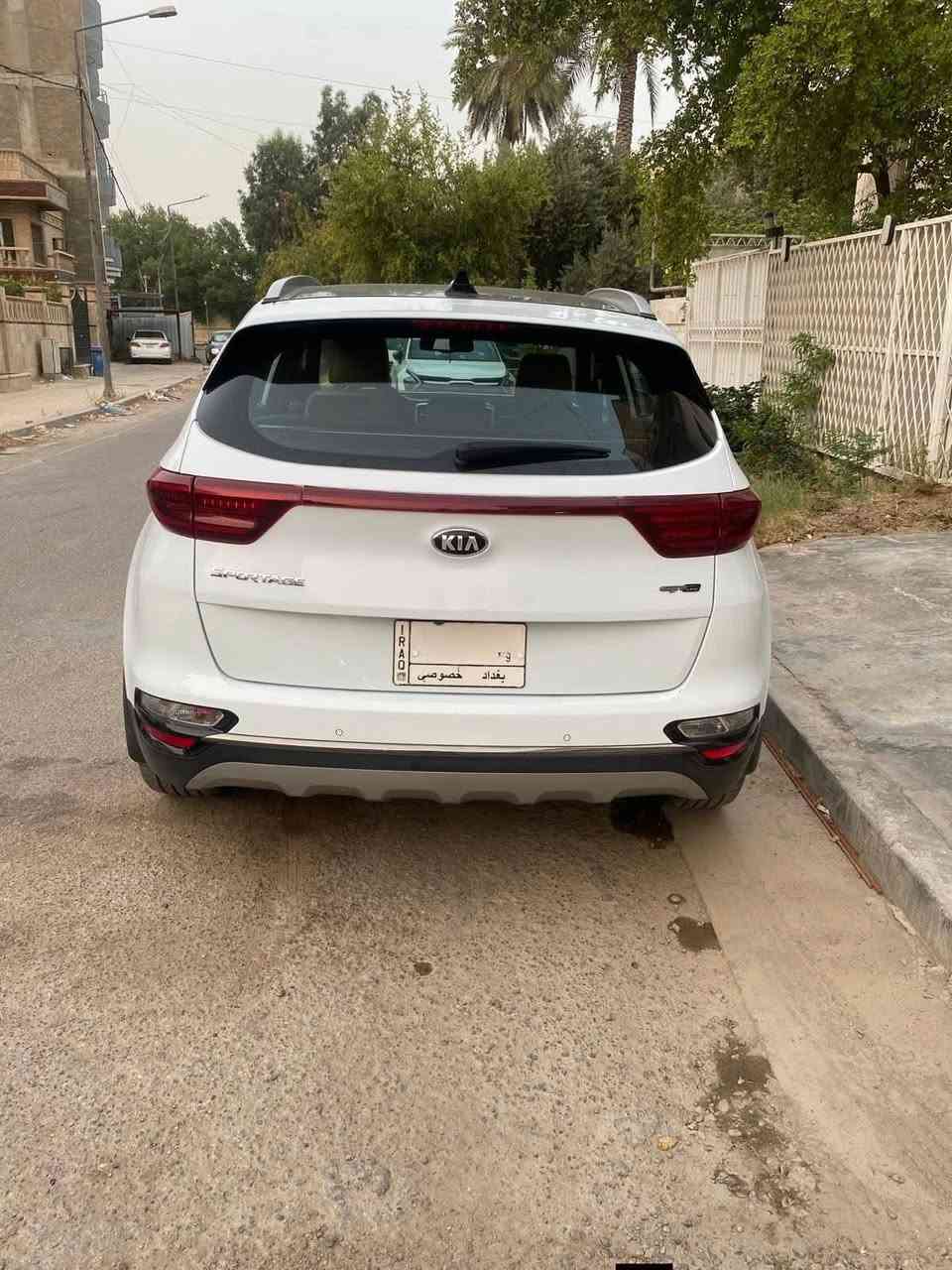 سبورتج جي تي لأين 2021 

فول مواصفات اعلئ فئة ماشية 
56000 km
دواخل السيارة جديدة 
رقم بغداد تحويل ثاني يوم باسم،المشتري 
 
ملاحظة :السيارة تحتوي علئ بارد بسيط 

رقم الهاتف واتساب *********** متواجد من الساعة العاشرة صباحا الئ الثامنة مساءا 

مكان السيارة بغداد 

السعر 215 ورقه بي مجال
