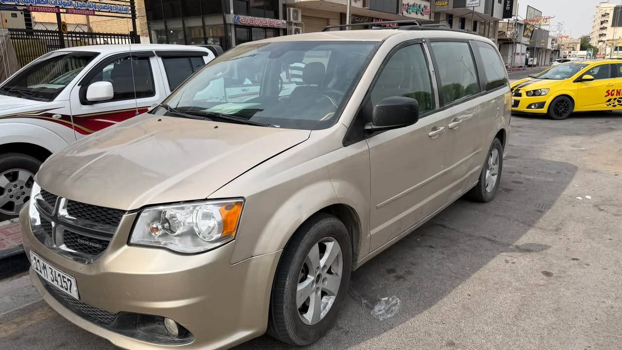 السلام عليكم
دودج كرفان 2013 sxt بيها حادث بامريكا وبيها كم قطعة صبغ وجراد 

ف السياره أبيعها حزام ماشية171الف ميل

رقم بغداد تحويل ثاني يوم 

كير ومكينة وتبريد خير من الله حلوة السيارة مكان السيارة النجف سعرها١٠٥ وقابل للتفاوض 

الهاتف ***********
