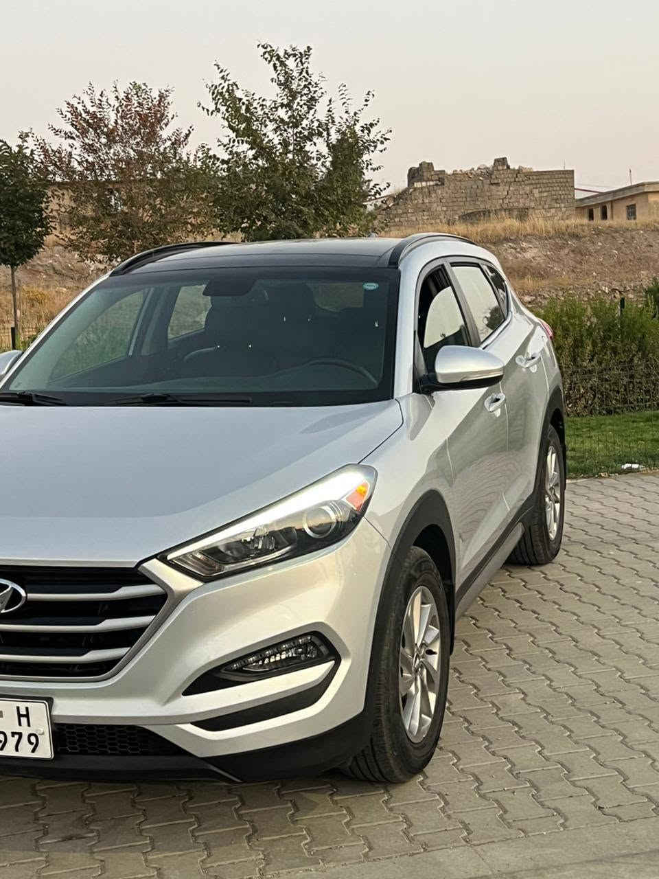 هیوندای توسان ٢٠١٧ بۆ فرۆشتن
🔹 مودێل: ٢٠١٧
🔹 دبل ئەکسڵ (4×4)
🔹 پانۆراما
🔹 بریک بە بصمە
🔹  بصميە
🔹 دیاریکردنی خێرایی (Cruise Control)
🔹 ئیشارە لە ئاوێنەکان
🔹 کورسیی کارەبایی
🔹 فول موواسفات
🔹 تەنها دوو پارچە بوياغ
🔹 ئۆتۆمبێلەکە  زور پاک 
💰 نرخ: ١٦,٠٠٠ دۆلار💥
📍 شوێن: سلێمانی
بۆ زانیاری زیاتر و بینینی ئۆتۆمبێلەکە، پەیوەندی بکەن. ***********
