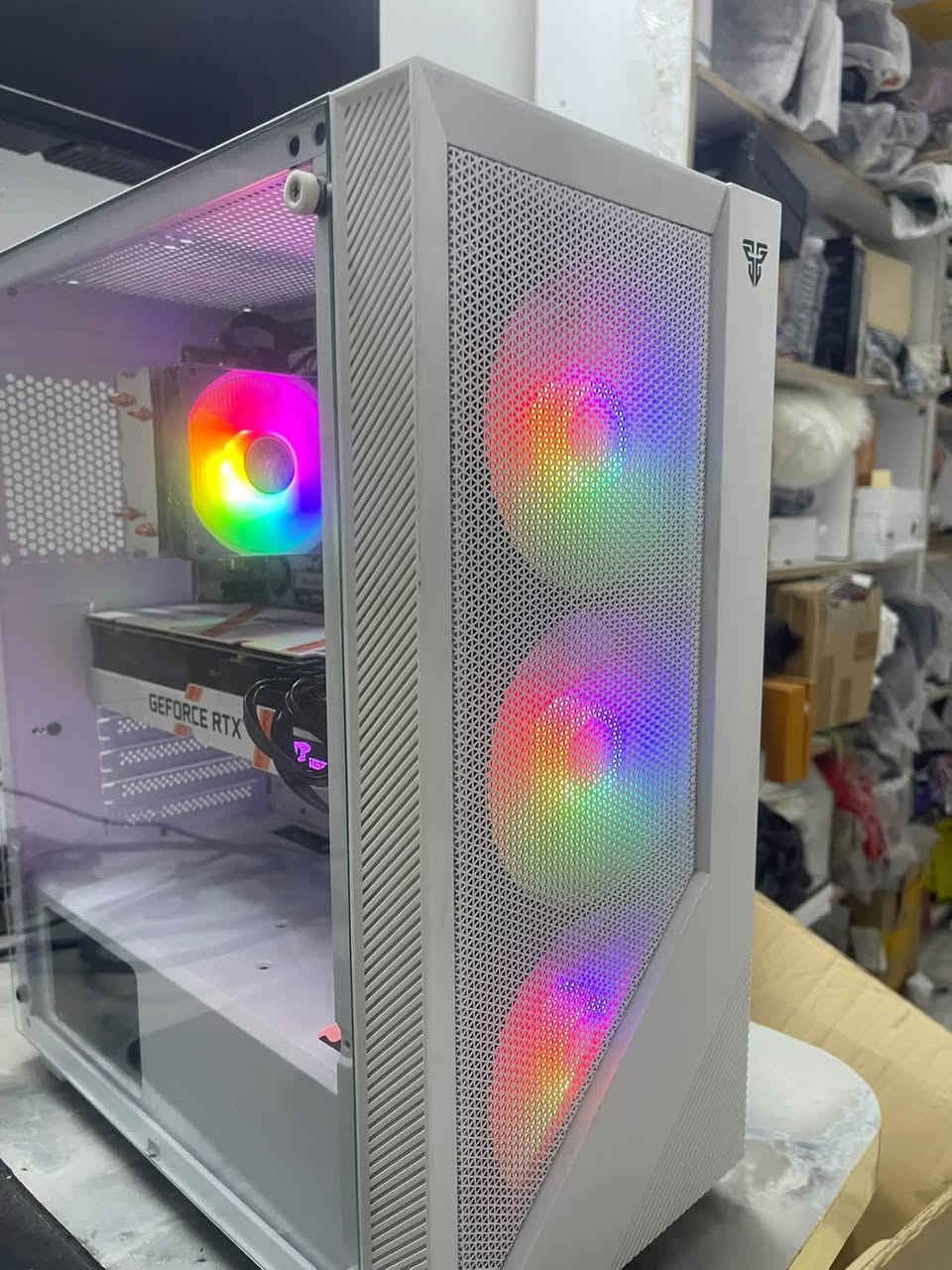 هلا شباب تجميعة للبيع
R5 5500
B450 American MEGATRENDS
Rtx 3060 12G i game Colorful 3 fan 
Ram 16G 3200H Lenovo 
M2 500G reletech 
Power 550w mass
ic 200 pro rgb
التجميعة شغالة ومابيها اي مشكلة 
البيع ع الفحص والضمان
السعر 950 الف 
بغداد حي اور شراي تعال خاص او اتصل ***********
