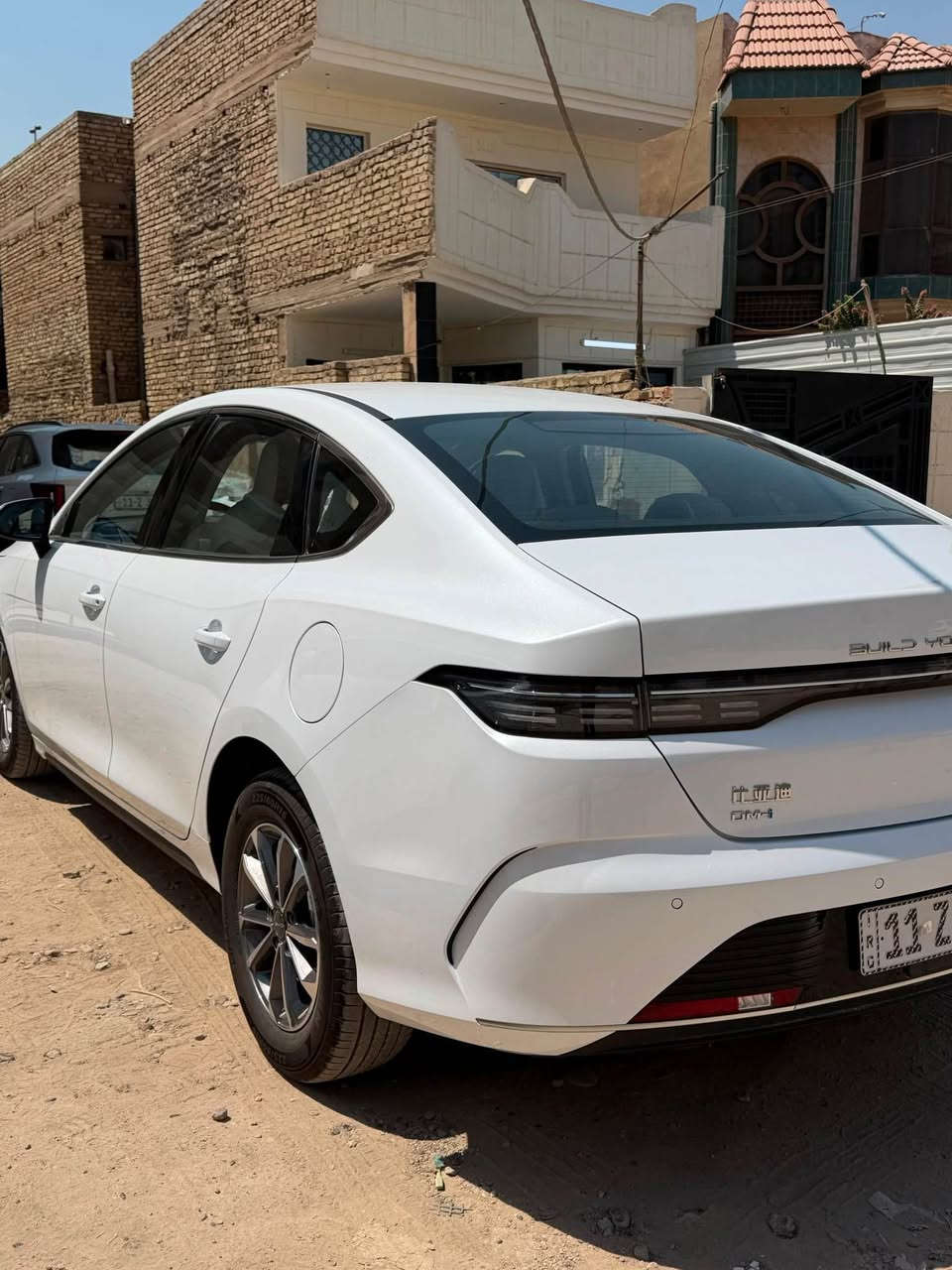سلام عليكم بي واي دي byd دستروير للبيع  ماشيه  9 الف كيلو مجموع بانزين وكهرباء السياره مكفوله حته من الشخط والسياره بأسمي رقم بغداد السعر    20500 عشرين مليون و نص بيه مجال بسيط مكاني بغداد اليرموك *********** بغداد, العراق
