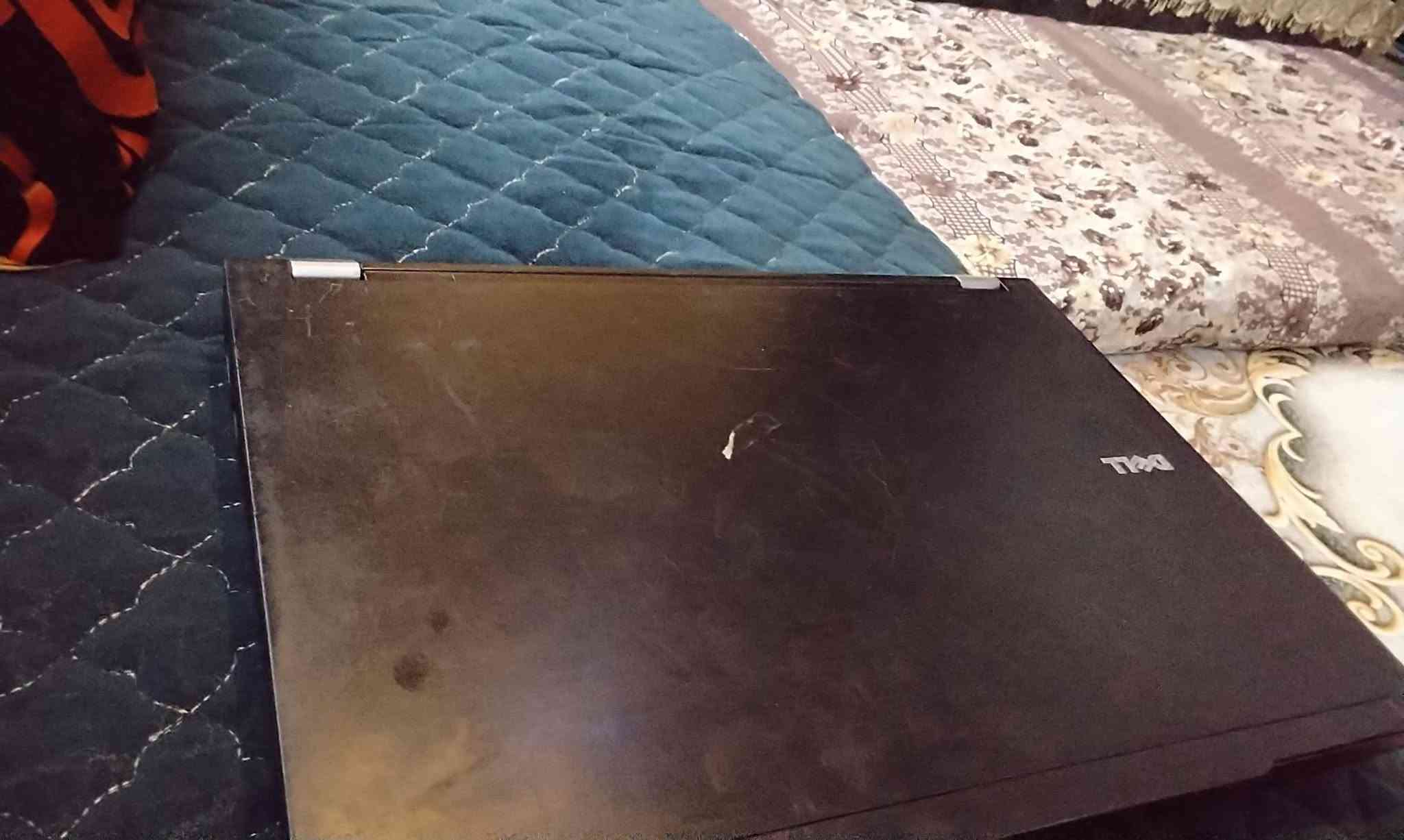 السلام عليكم عندي لابتوب من شركت DELL نضيف كلش بس بدون بطاريه هارد ٣٠٠ كيكه رام ٢ كيكه تكدر زيد
رامات ddr3 مكاني بغداد الزعفرانيه رقمي *********** سعر ٤٠ بي مجال قليل
